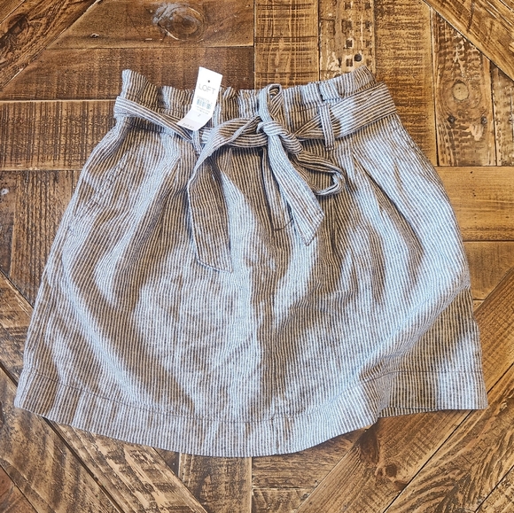 NWT LOFT Stripe Paperbag Pocket Skirt tie Front Gray And White Size 2 - Picture 3 of 9